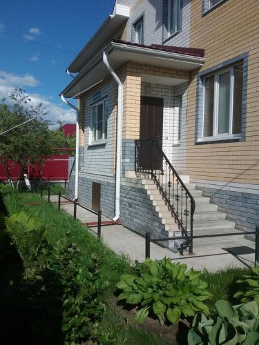 Apartamento Guest House On Malyshevskaya 109