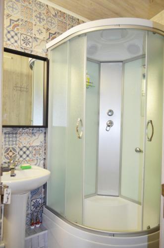 Apartamento Guest House On Malyshevskaya 109