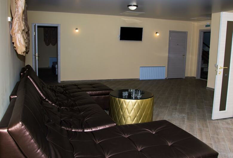 Hotel Marton Osharskaya