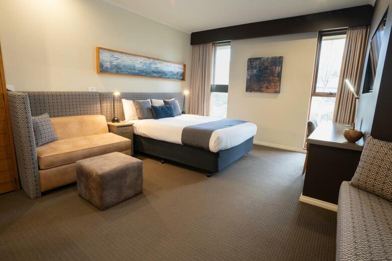 Hotel Sovereign Park Motor Inn