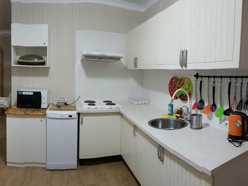 Hotel 2kh Etazhnyi Kottedzh U Moria