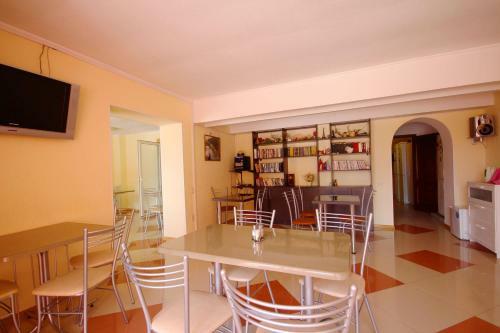 Hostal Solnechniy Guest House