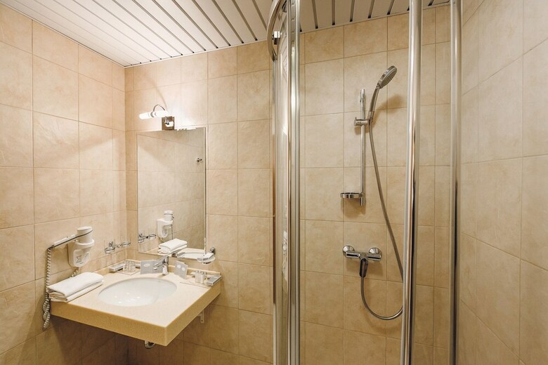 Cosmos Petrozavodsk Hotel