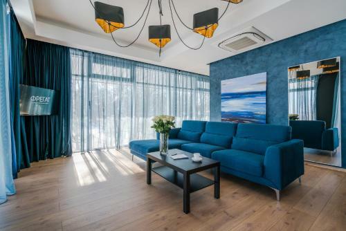 Frigate Hotel