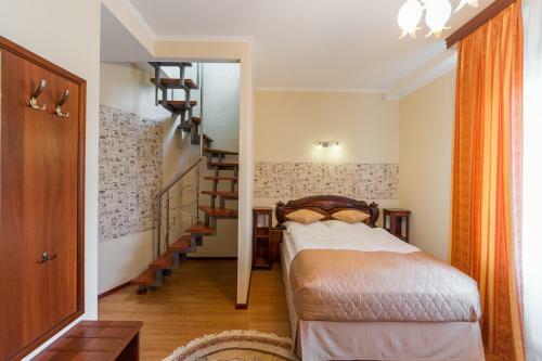 13 Chairs Boutique Hotel