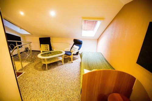 13 Chairs Boutique Hotel