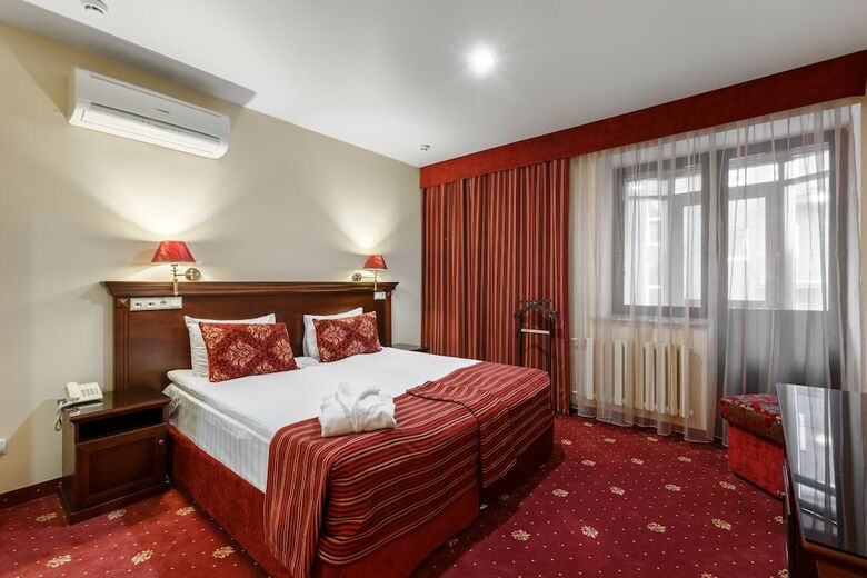 Club Hotel Corona