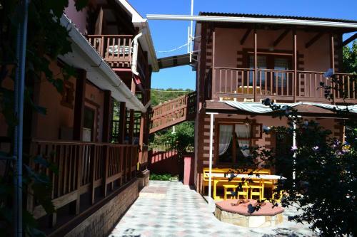 Hostal Cruise Guesthouse