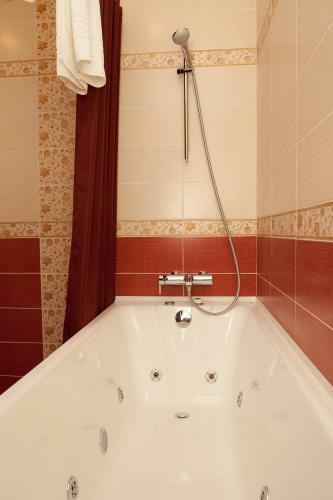 Hotel Complex Teatralny