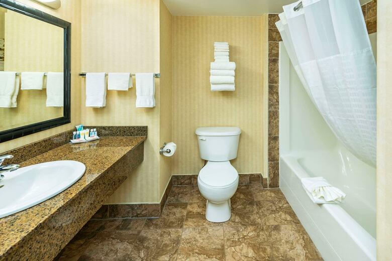 Hotel Comfort Inn & Suites