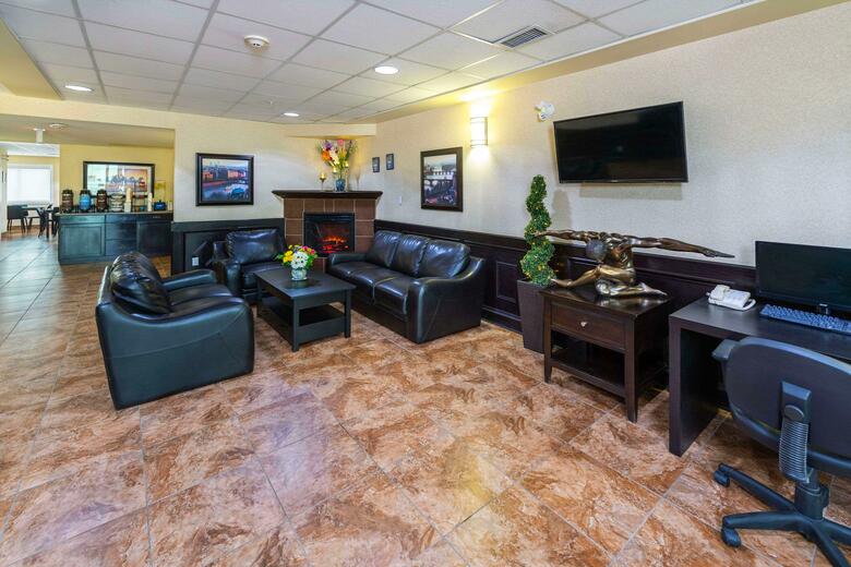 Hotel Comfort Inn & Suites
