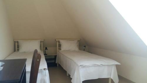 Hostal Health Guest House Zurbagan