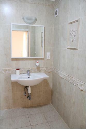 Hostal Assol Guest House