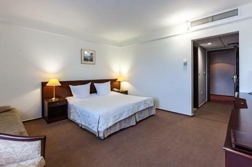 President Hotel Tyumen Center