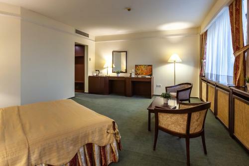 President Hotel Tyumen Center