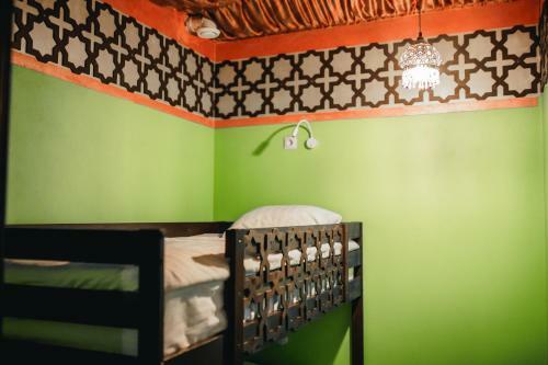 Traveler's Mini-hotel