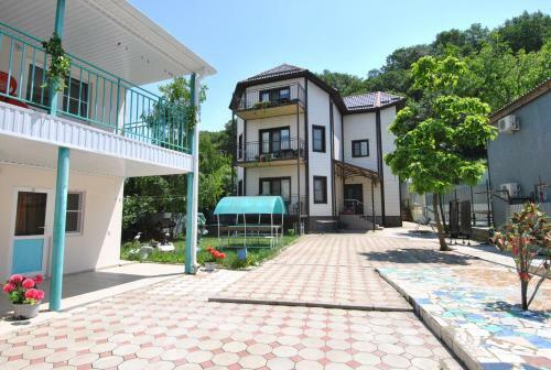 Hostal Gavan Guest House
