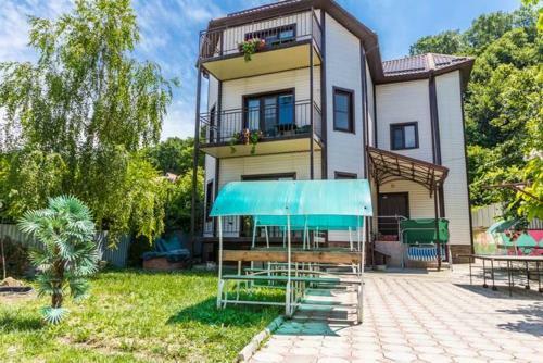 Hostal Gavan Guest House
