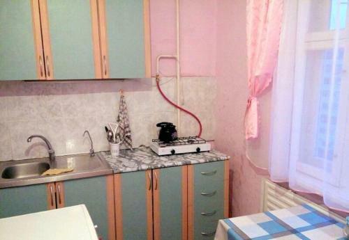 Apartment On Neftyanikov 48