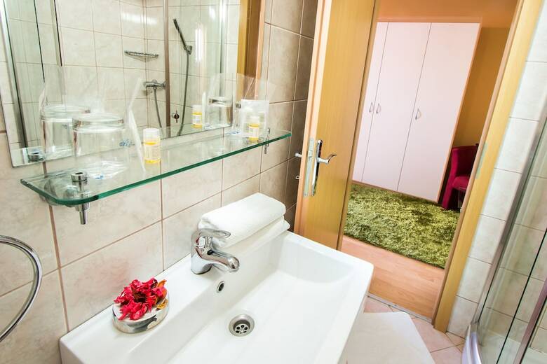 Bed & Breakfast Rooms & Apartments Kepic