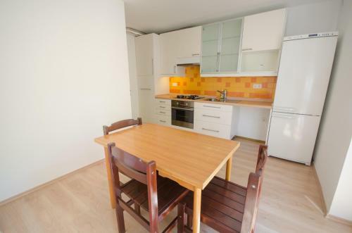 Apartment Near The Train Station