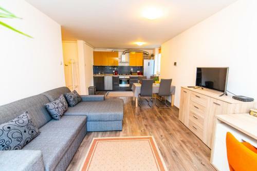 Relaxing Modern & Sunny Apartment In The Centre