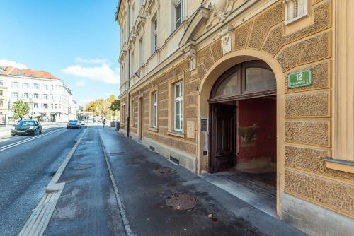 Ljubljana Style Apartment With 1 Free Parking Space