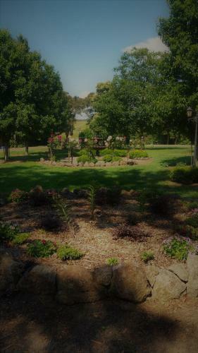 Manderley Park Farmstay B&B
