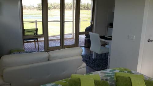 Bed & Breakfast Bass Coast Country Cottages