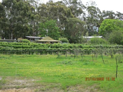 Bed & Breakfast Pennyroyal Raspberry Farm & Cidery