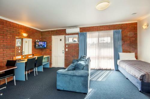 Torquay Tropicana Motel