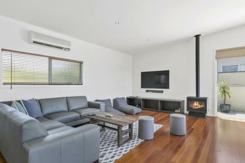 Beach & Golf Stays, Australia
