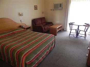 Hotel St Georges Motor Inn