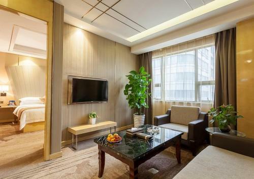 Fuqing Golden Eagle Days Hotel