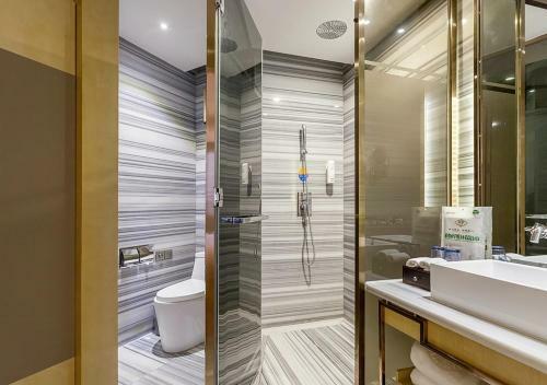 Fuqing Golden Eagle Days Hotel