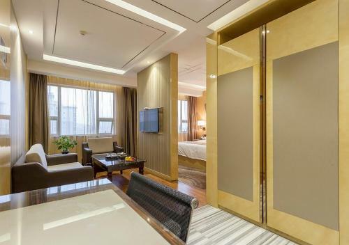 Fuqing Golden Eagle Days Hotel