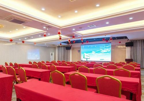 Fuqing Golden Eagle Days Hotel