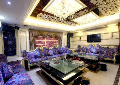 Fuqing Golden Eagle Days Hotel
