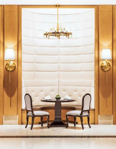 Hotel Howard Johnson New District Plaza Ziyang