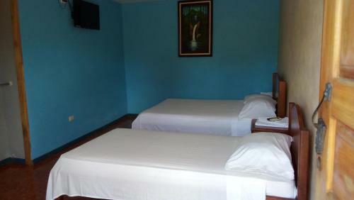 Hotel Cabinas El Tropico