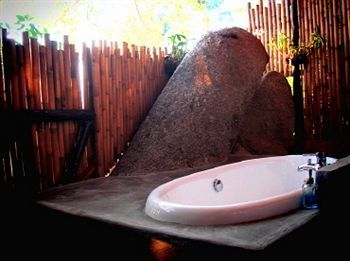 Hotel Bay Lounge & Resort