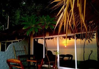 Hotel Bay Lounge & Resort