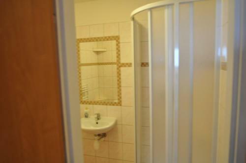 Apartment In Chotevice 2457