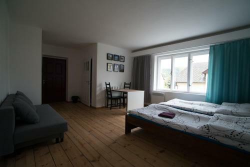 Hostal Trail House