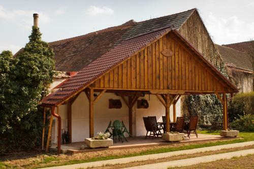 Hostal Penzion Bedn�??v Dv?r