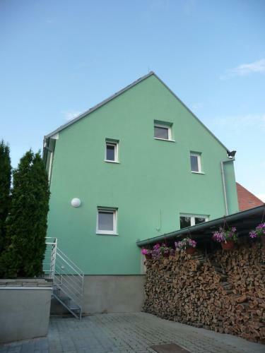 Hostal Penzion A Restaurace Na Z�lo?n?