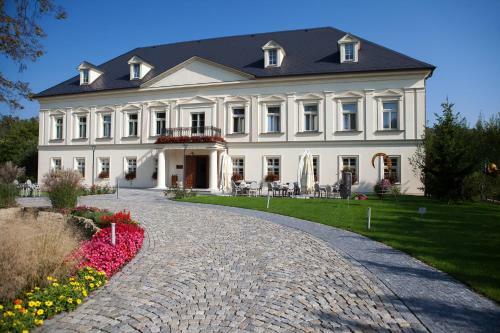 Hotel Z�me?ek Petrovice