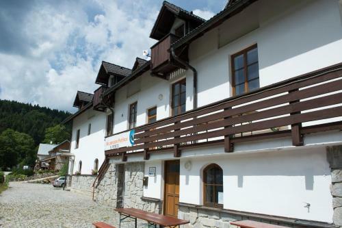 Hostal Penzion Skiland Pet?�kov