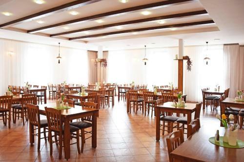 Hostal Penzion U Kostela