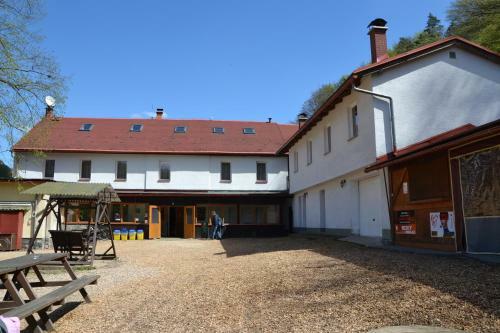 Hostal Zrcadlov� Koza